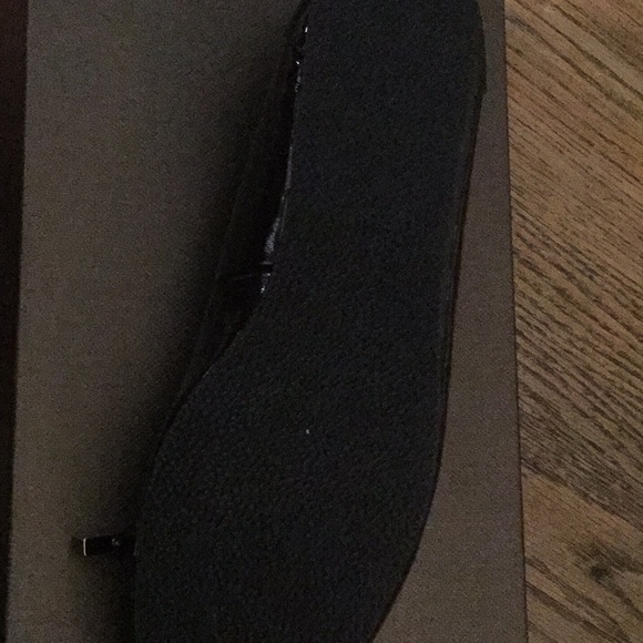 Shoes - Picture 4 of 4